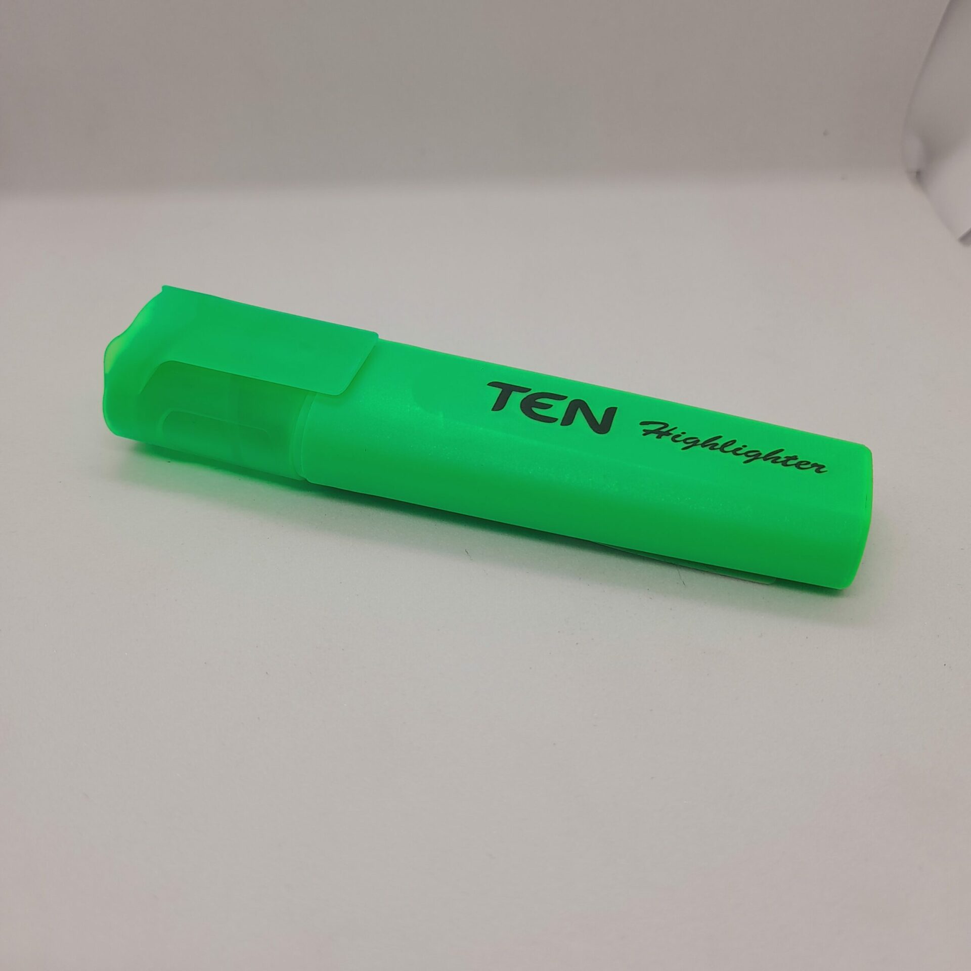Ten highlighter (blue/green/pink/yellow) bookstudio. Lk sri lanka